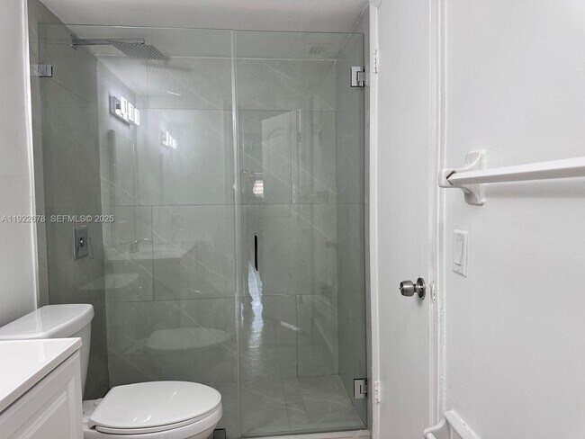 Building Photo - 10900 SW 104th St