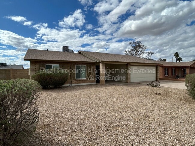 Building Photo - 3416 S Westfall Ave