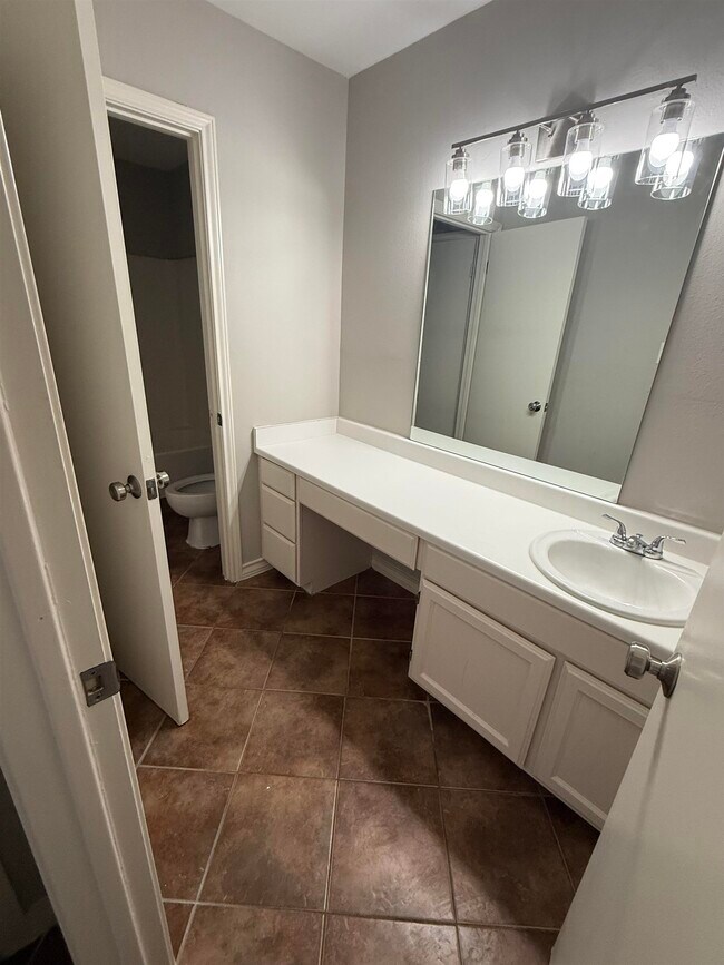 Building Photo - 1206 International Blvd