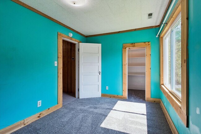 Building Photo - 144 Nelson Dr
