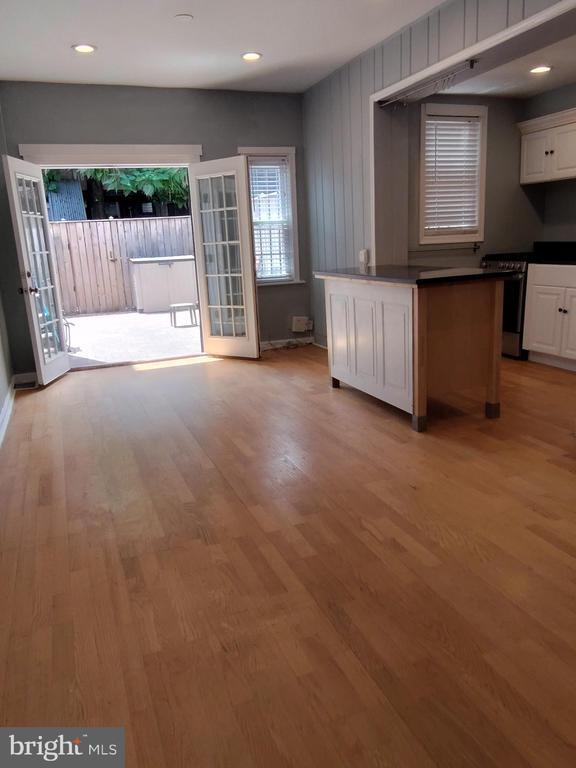 Building Photo - 1223 Wylie St NE