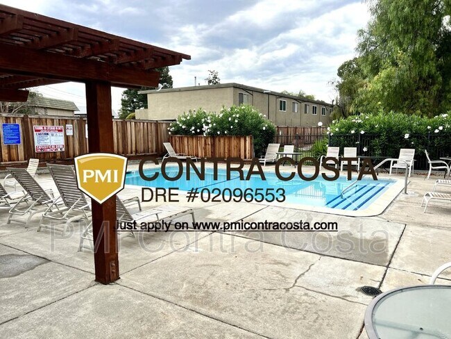 Building Photo - 1060 Oak Grove Rd