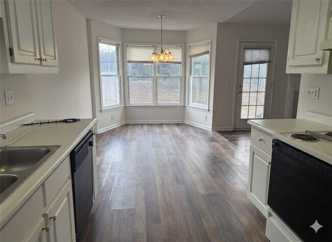 Building Photo - 2484 Morning Glory Ln NW