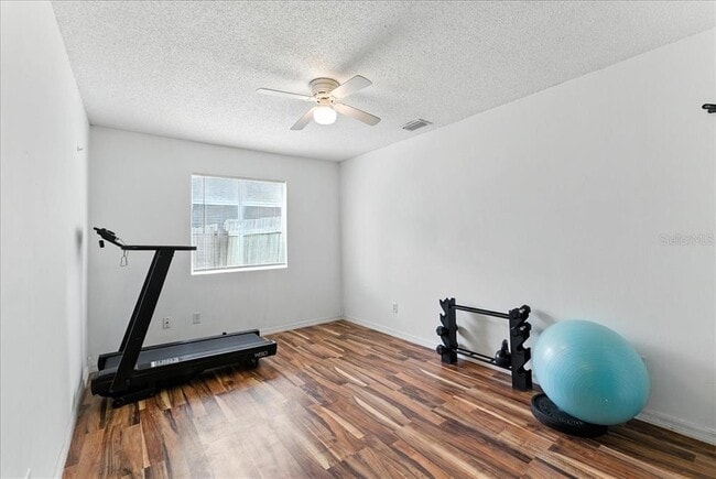Building Photo - 174 Edgewater Cir