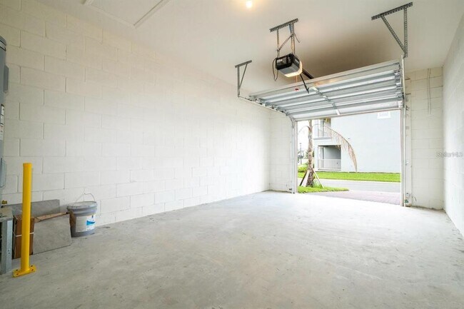 Building Photo - 17109 Water Spring Blvd