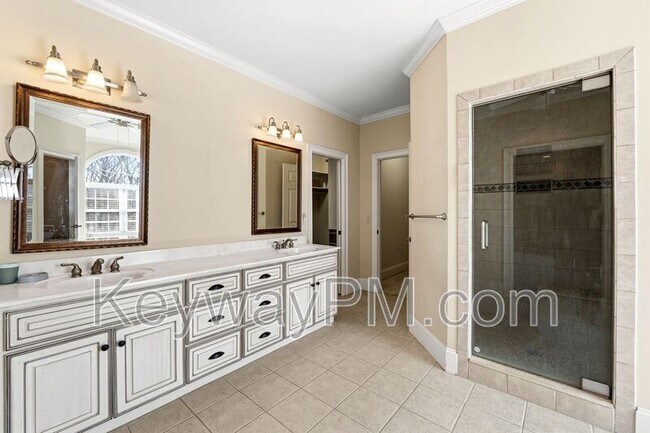 Building Photo - 529 John Fox Run