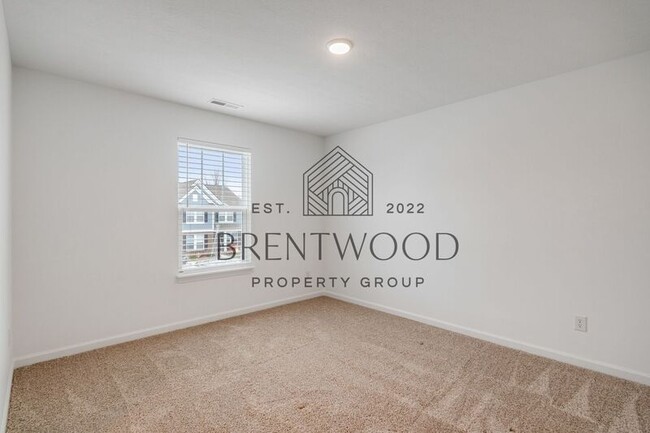 Building Photo - 7237 Gln Pk Wy