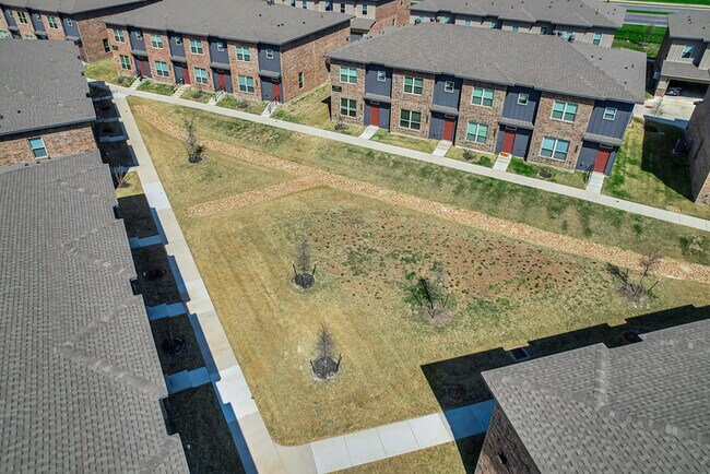 Building Photo - 4089 Cross Park Dr