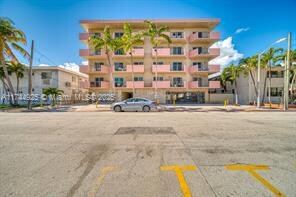 Building Photo - 6920 Harding Ave