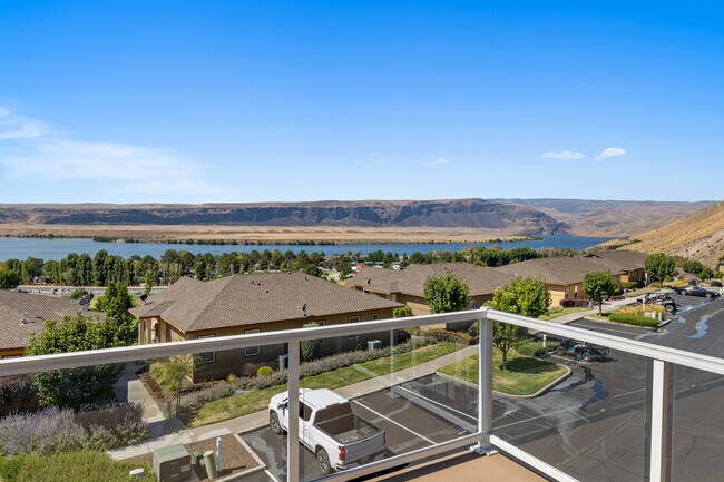 Building Photo - 23251 Sunserra Loop NW