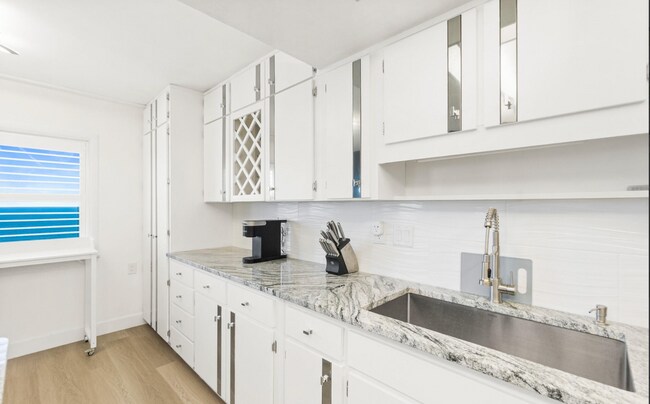 Building Photo - 3003 S Atlantic Ave