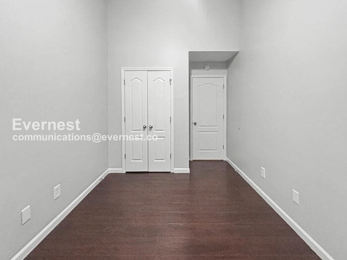 Building Photo - 8612 Thomas Rd