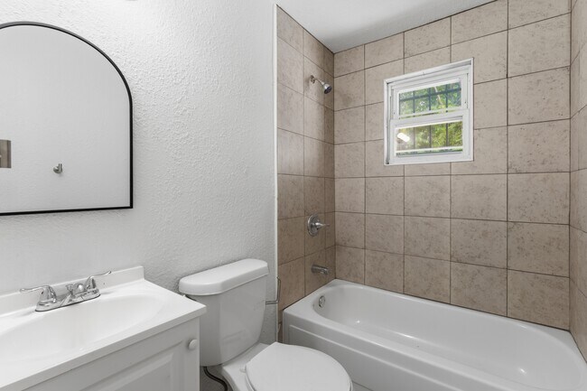 Building Photo - 1500 J J Flewellen Rd