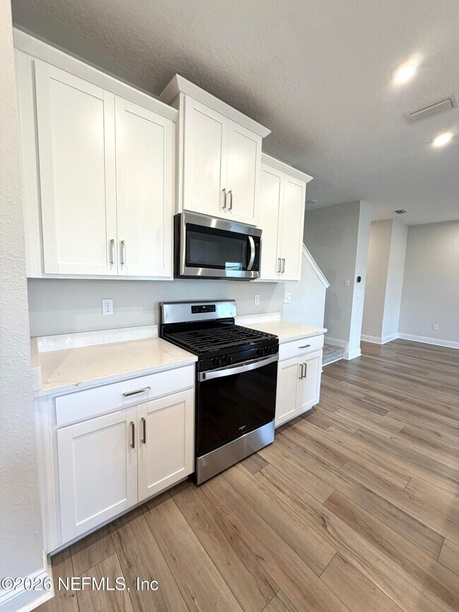 Building Photo - 12959 Holsinger Blvd