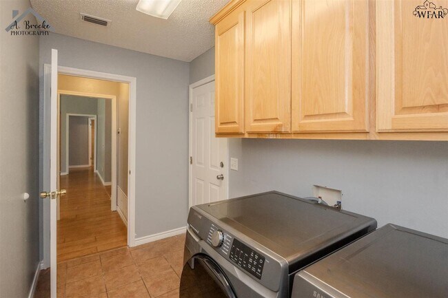 Building Photo - 5412 Blazing Star Ln