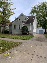 Building Photo - 2505 Dahle St