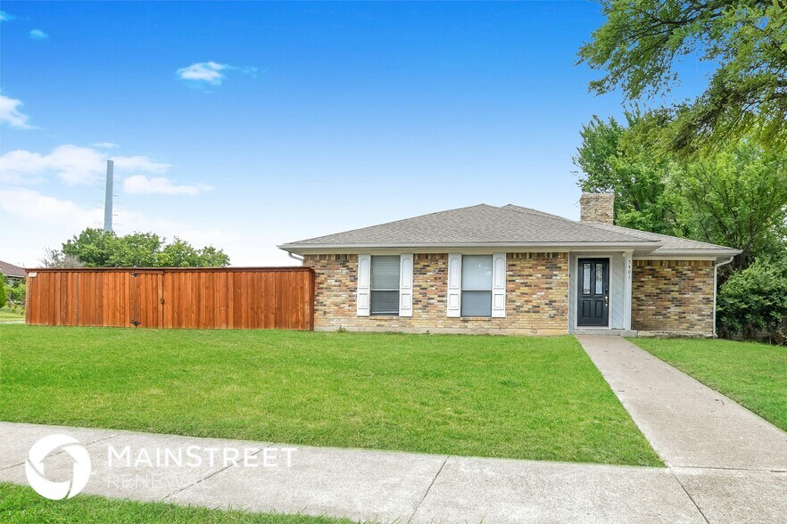 Primary Photo - 5401 Edgewater Cir