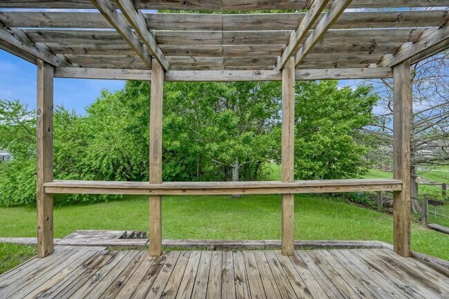 Building Photo - 319 Cape Conroe Dr