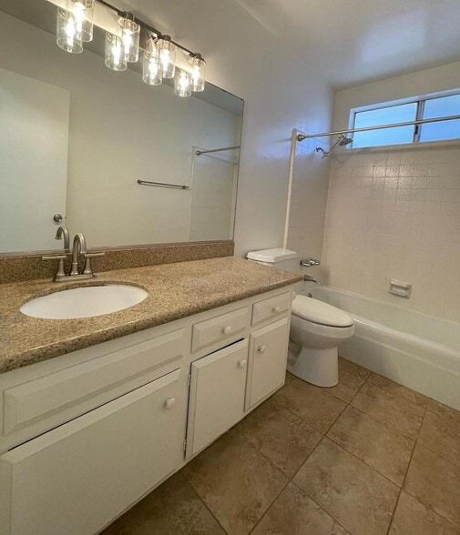 Building Photo - 4733 W 173rd St