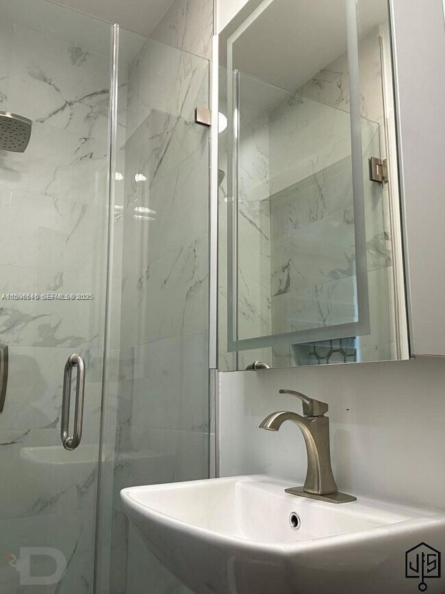 Building Photo - 2100 SW 100th Ave