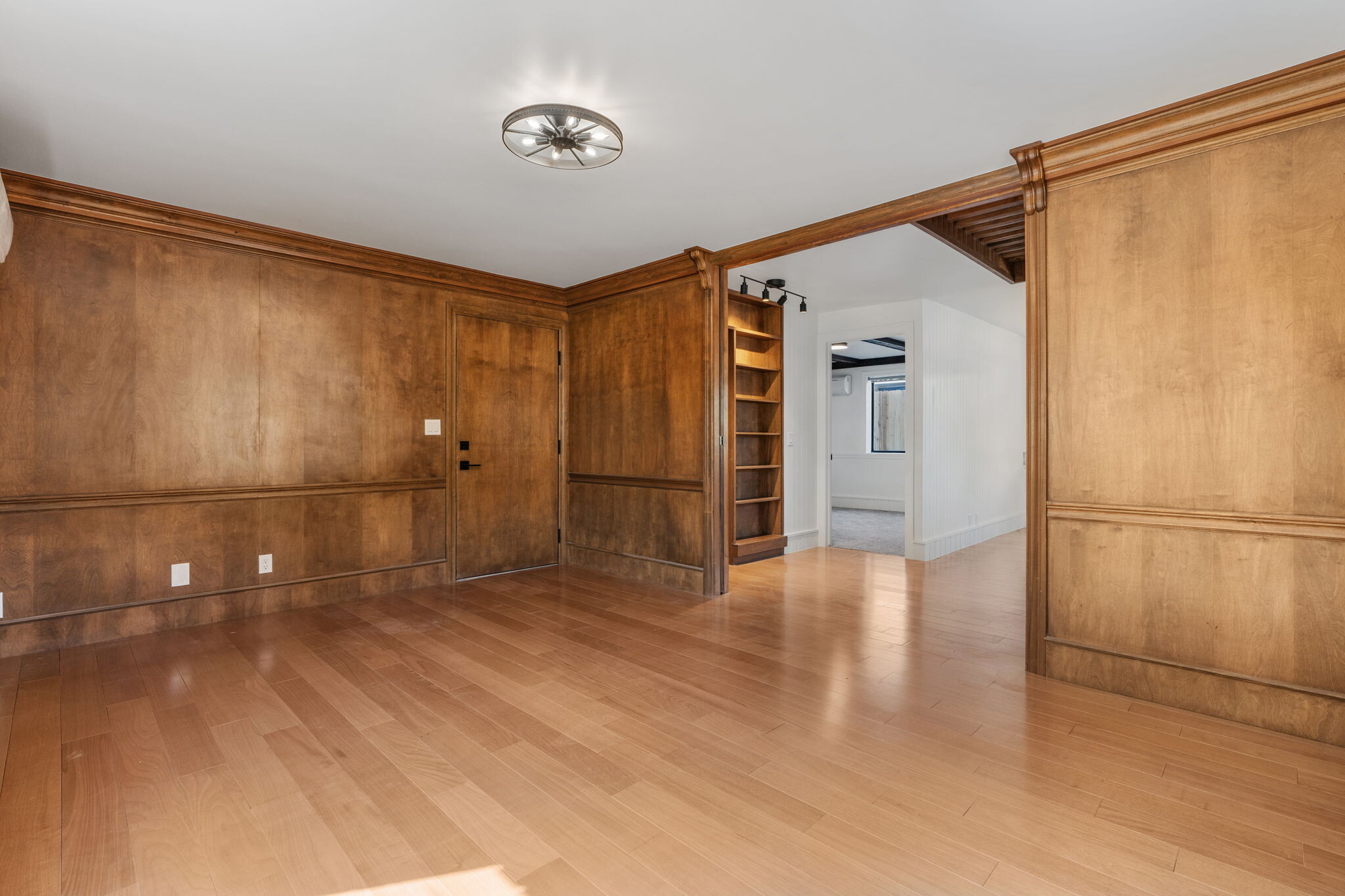 Building Photo - 1016 E 900 S