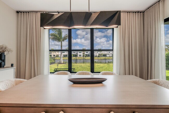 Building Photo - 8283 Royal County Down Rd