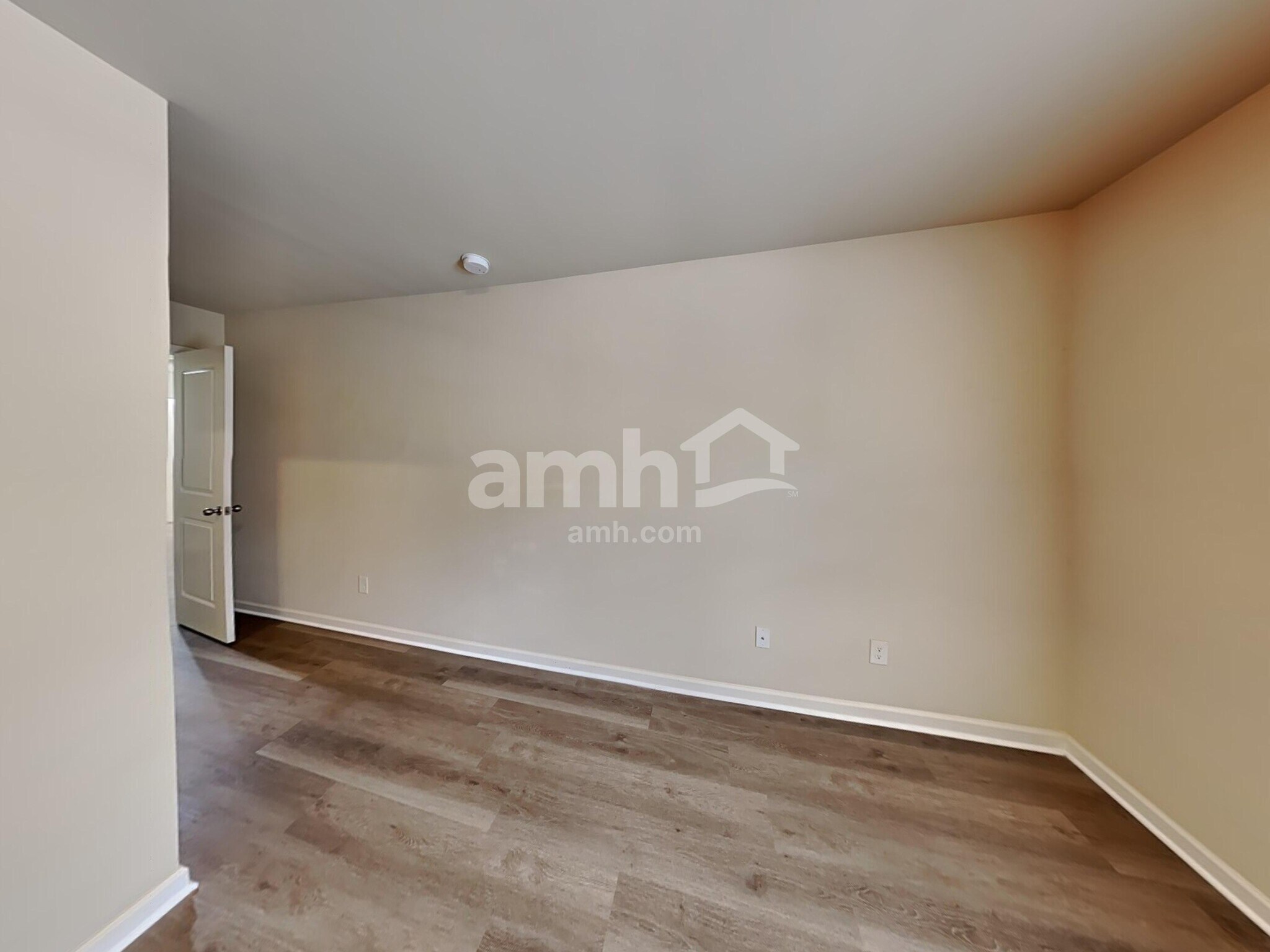 Building Photo - 491 Twain Cir