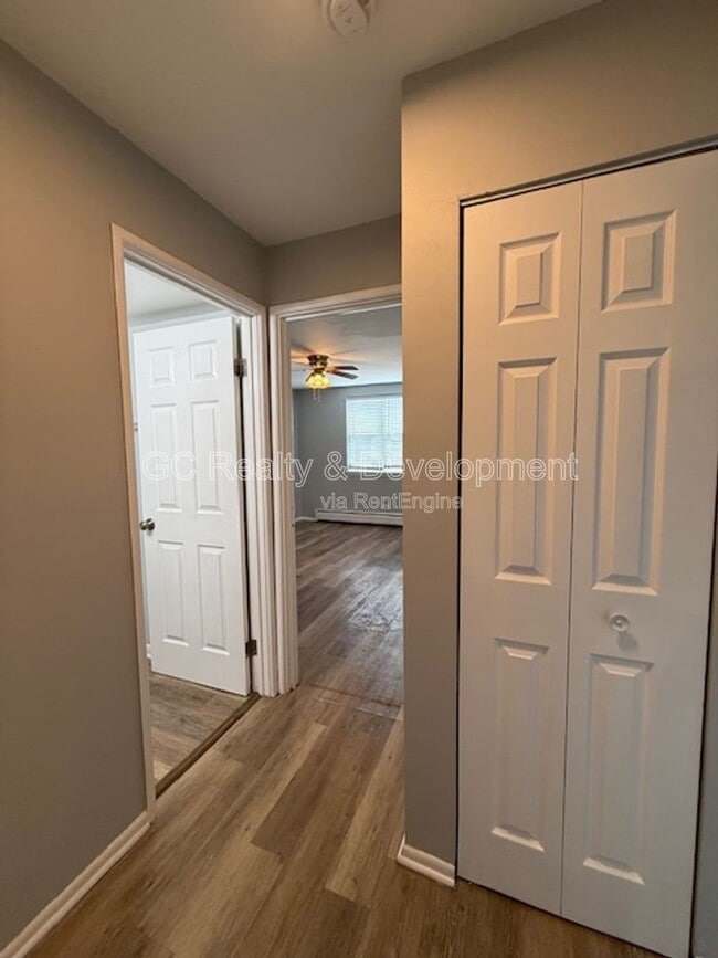 Building Photo - 314 S Warwick Ave