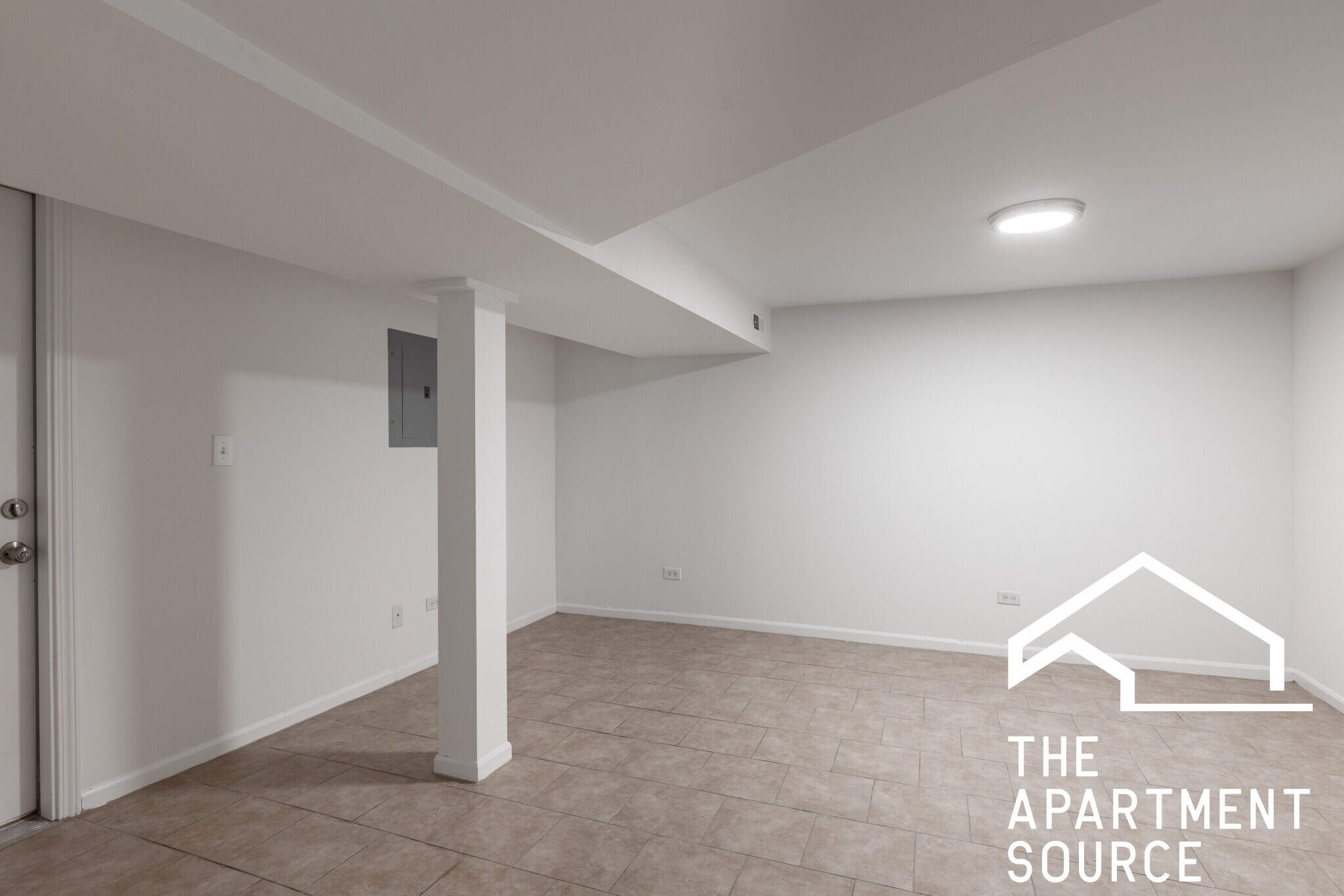 Building Photo - 1260 N Greenview Ave