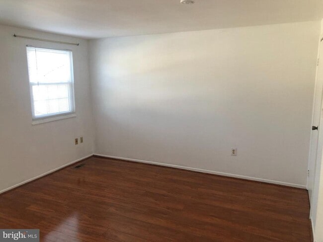 Building Photo - 19212 Deep Run Ct