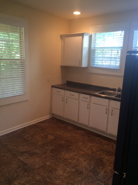 Building Photo - 564 Cotton St