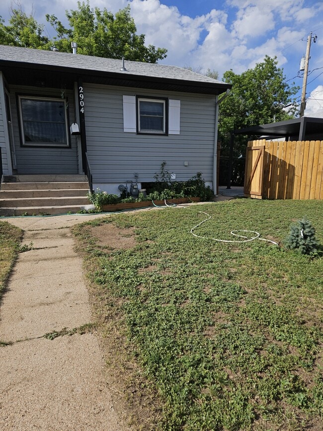 Building Photo - 2904 Plum Dr