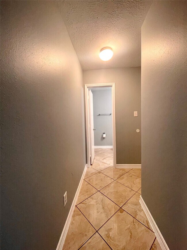 Building Photo - 19314 Cypress Peak Ln