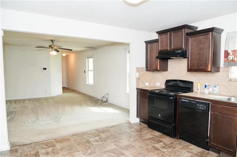 Building Photo - 48295 Labonte Ln