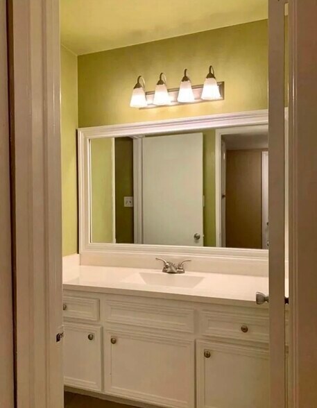 Building Photo - 5700 Etiwanda Ave