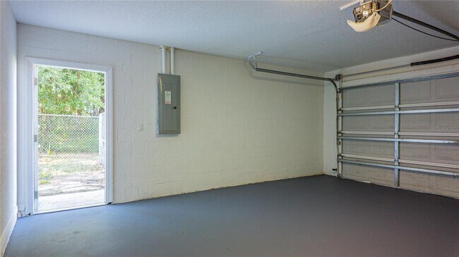 Building Photo - 4395 NE 33rd Ave