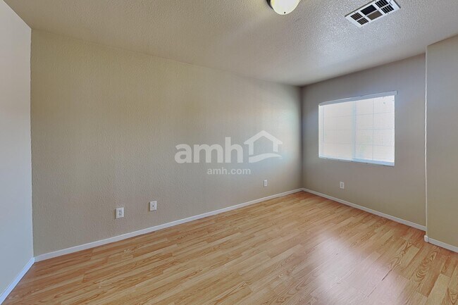 Building Photo - 2459 Belt Buckley Dr