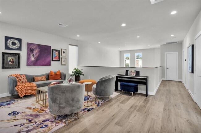 Building Photo - 2209 Padron Pl