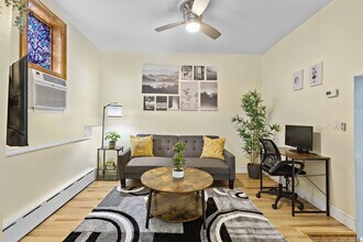 Building Photo - 137 W 15th St