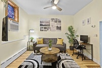 Building Photo - 137 W 15th St