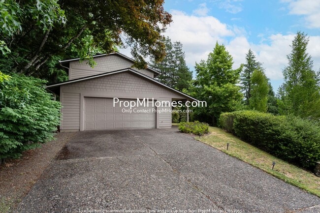 Building Photo - Sleek + Stylish Four Bedroom Escape in Palisades! DEPOSIT SPECIAL