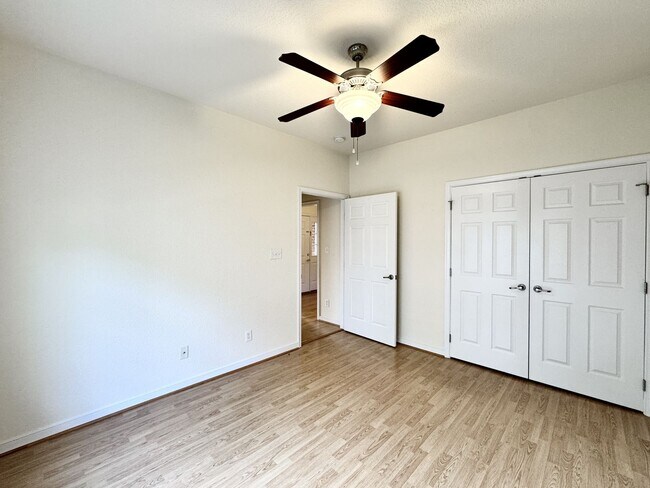 Building Photo - 3-Bedoom 1-Story Condo In Eagle Pointe! St...