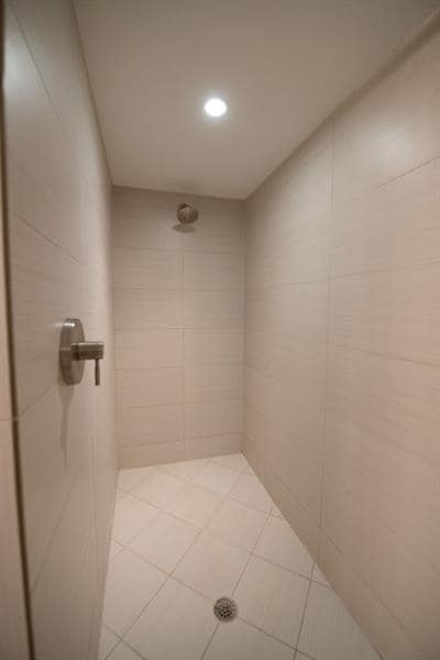 Building Photo - 64 Isle of Venice Dr