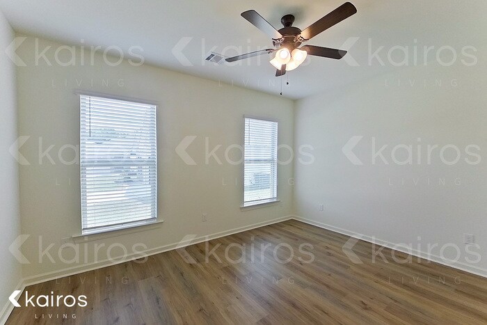 Building Photo - 118 Teddy Ln