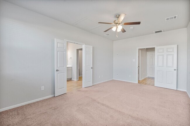 Building Photo - 10610 Scrub Oak Dr