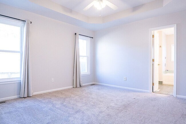 Building Photo - Spacious 3BR on Oversized Fenced Lot | GREAT PRICE!