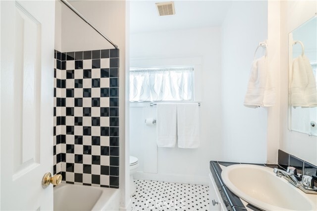Building Photo - 1125 Heliotrope Dr