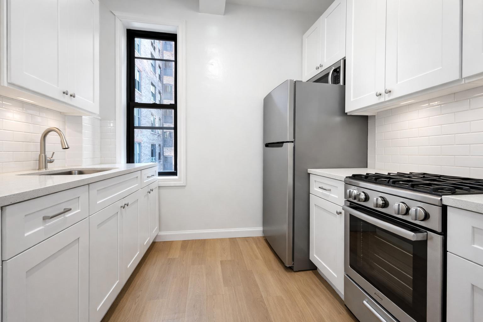 Building Photo - 308 W 104th St