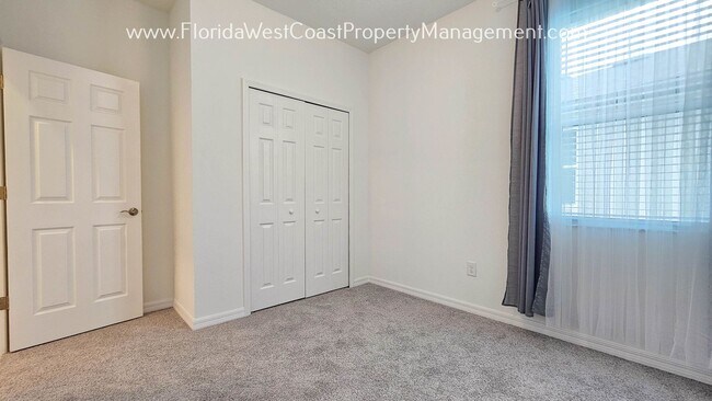 Building Photo - OUTSTANDING SUMMERWOODS -PARRISH 3 BEDROOM...