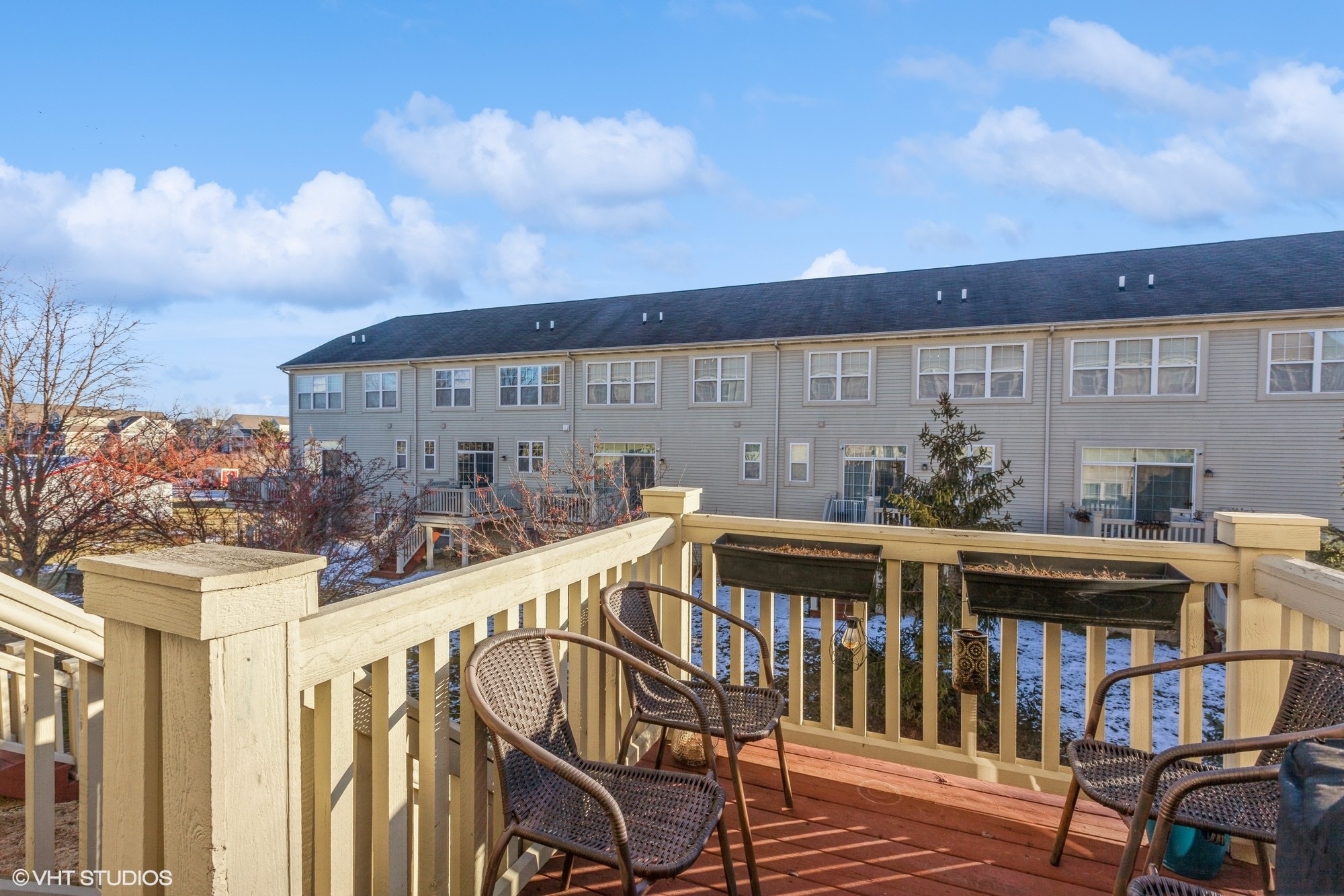 Building Photo - 375 N Commerce St